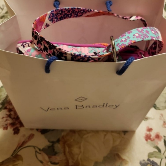 Vera Bradley Brand New. - Picture 5 of 7